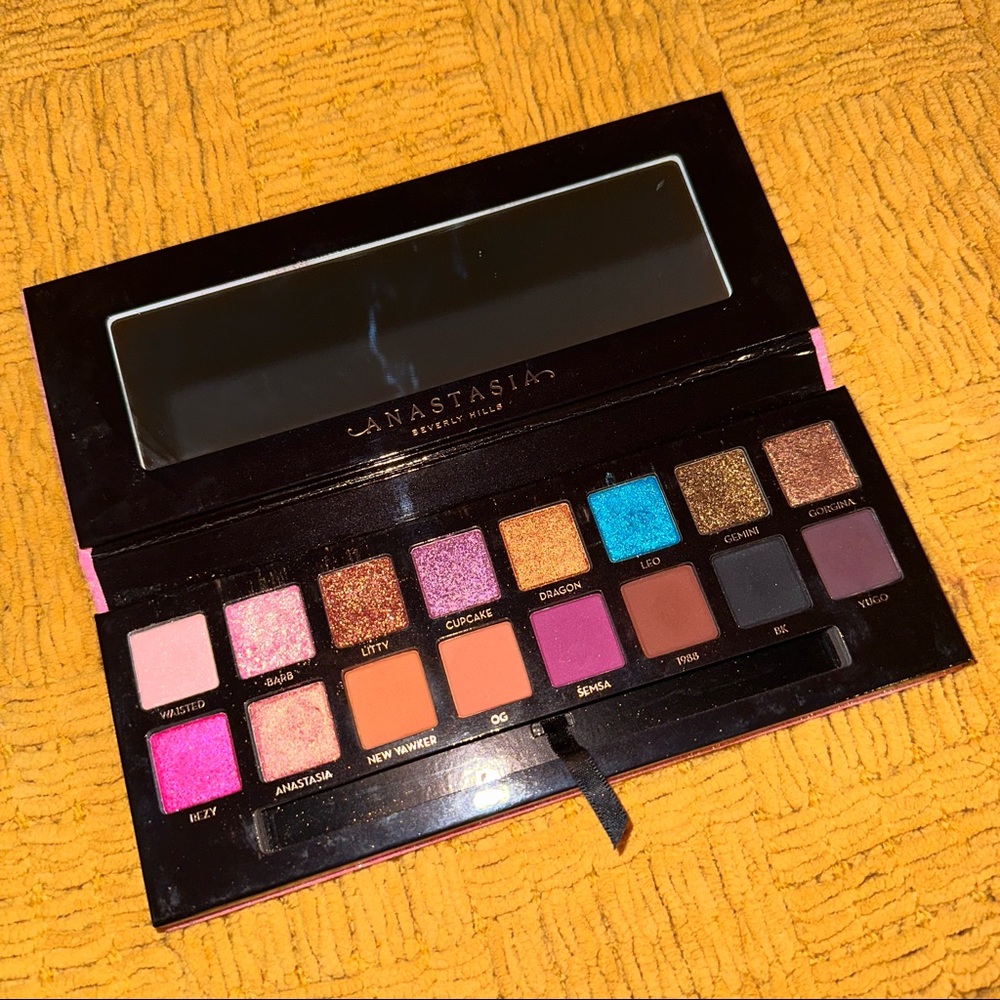 Anastasia Beverly Hills Amrezy palette